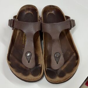 Birkenstock Gizeh Dark Brown Leather Sandals